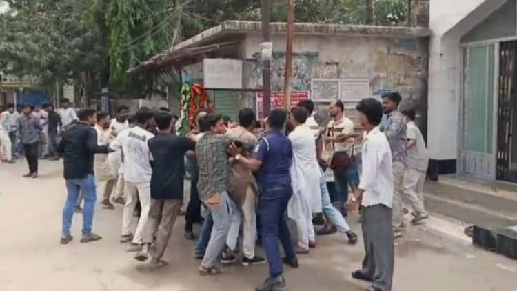 BNP-NCP clash over ghat lease in Narayanganj, 5 injured