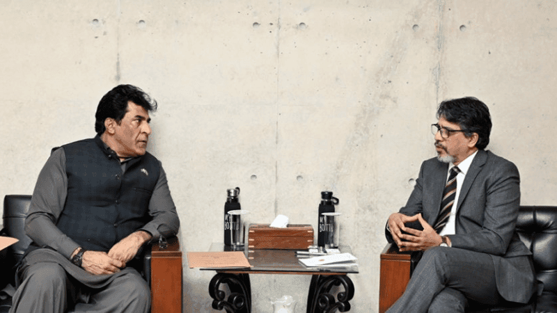 Pak envoy meets FS Jashim to discuss regional issues