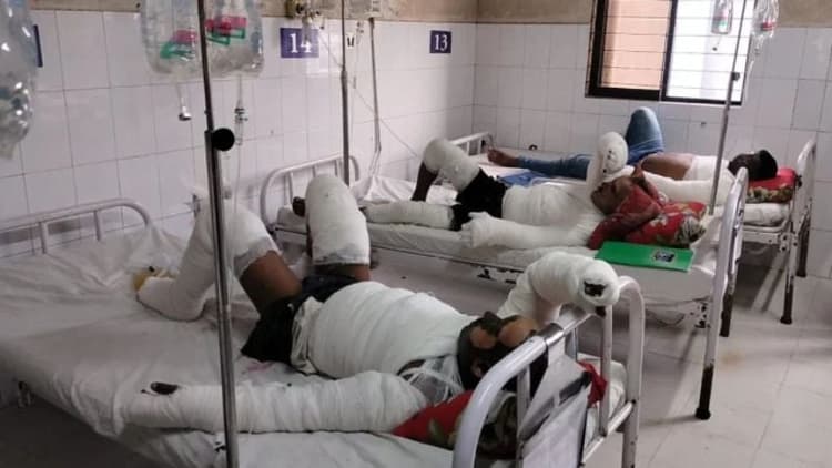 10 workers burnt in fire at Chattogram salt factory, 6 critical