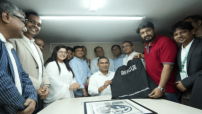 Tarique Rahman inaugurates Free Animal Clinic in Banani