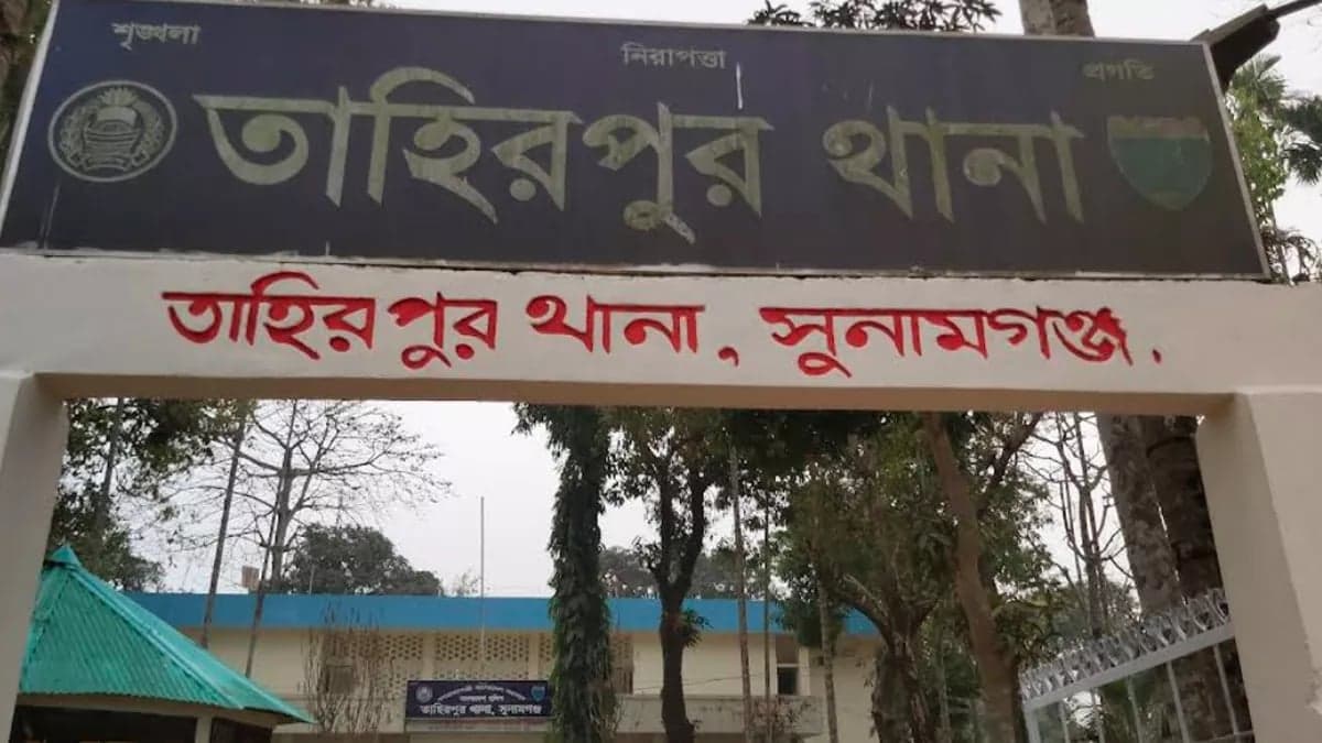 Child killed after falling into houseboat engine in Tanguar Haor