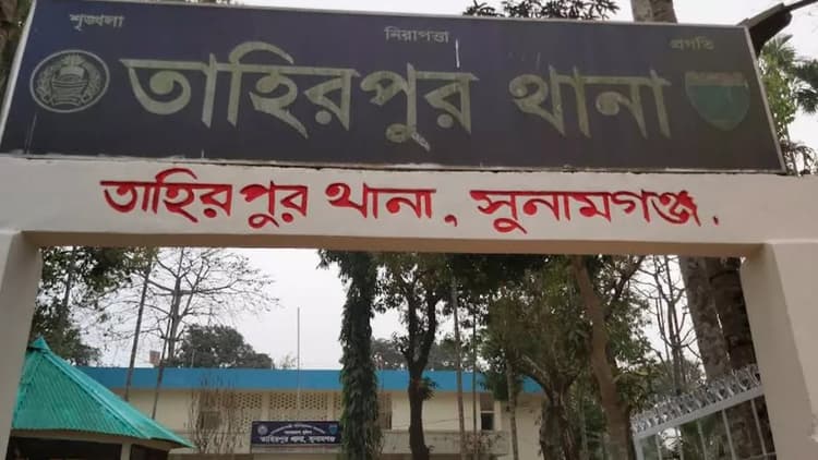 Child killed after falling into houseboat engine in Tanguar Haor