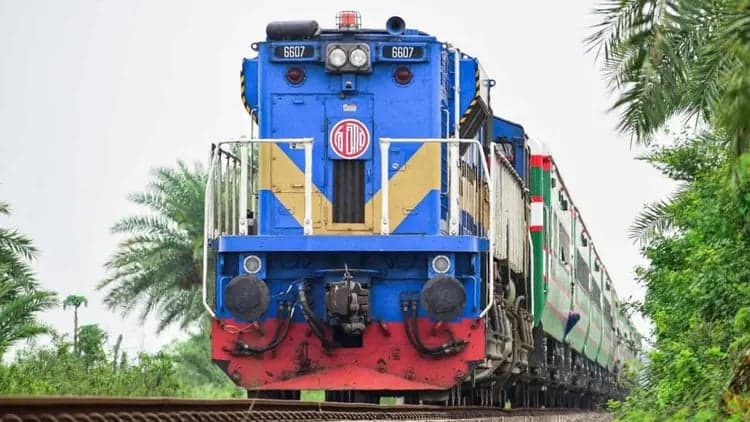 Fire on Upaban Express disrupts rail links with Sylhet