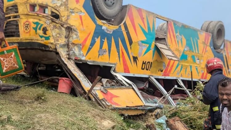 Four killed, 10 injured as passenger bus plunges into ditch in Brahmanbaria