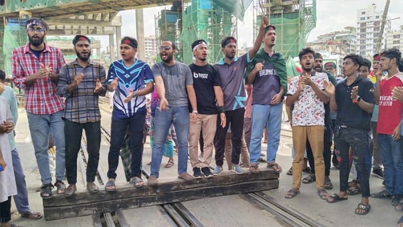 Train communication between Dhaka, rest of country disrupted