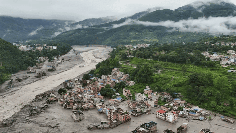 Nepal-Tibet floods leave 1,500 missing including foreign tourists