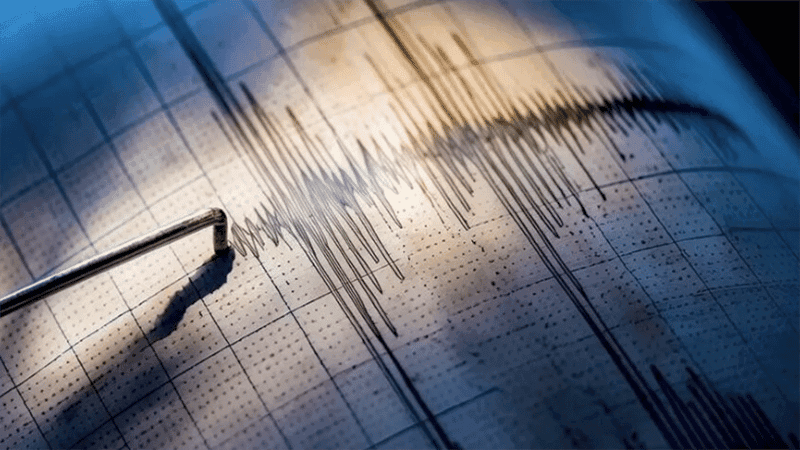 Two earthquakes strike eastern Japan within hours
