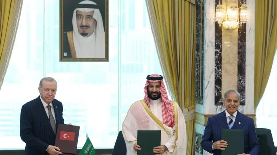 Saudi, Turkey, Pakistan sign joint defence pact