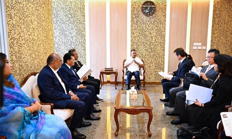 PM seeks Japan's cooperation in skilled manpower, investment