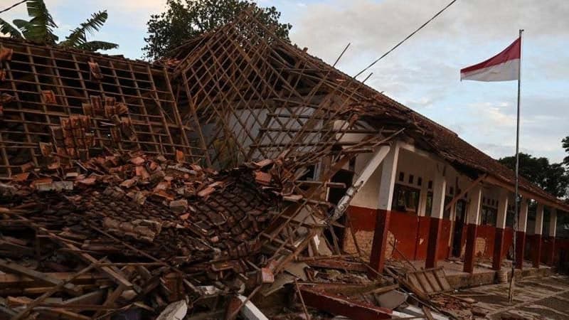 Magnitude 6.5 quake strikes off Indonesia's Java island