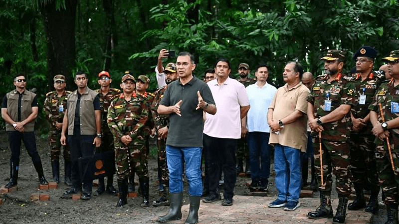 PM inspects army's summer military exercise in Barishal