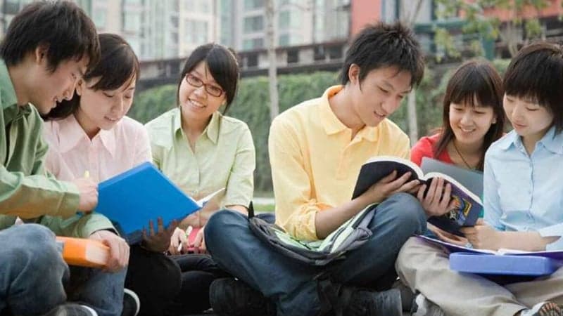 Students warned of beautiful women, handsome guys