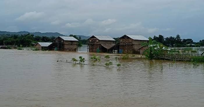 13 villages in Bagha submerged under floodwater, thousands suffering
