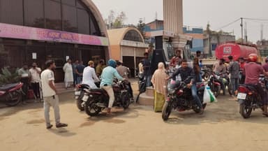 Bikers queue for hours as fuel crisis hits Rajshahi