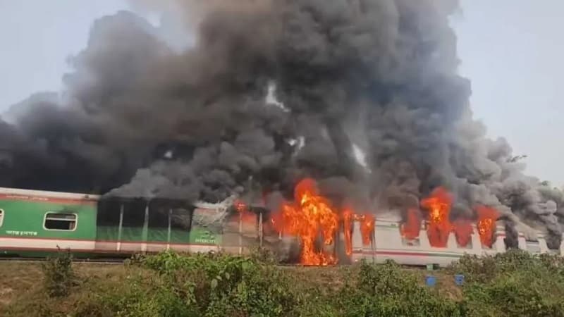 Two bogies of Chattala Express catch fire in Sitakunda