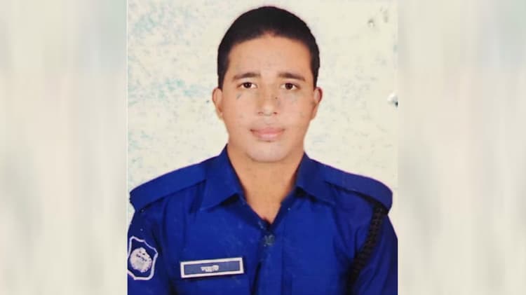 On-duty cop found dead at Khulna Railway Police Lines