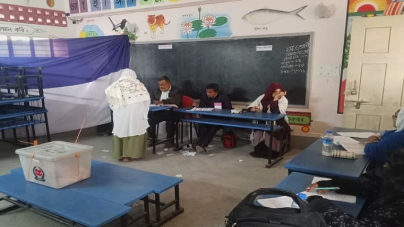 Female voters throng at polling stations in Bogura