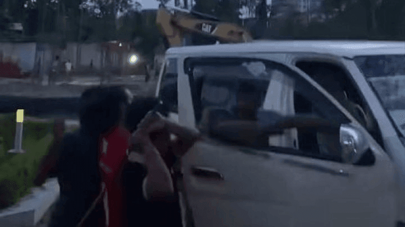 Attack on convoy of Nasiruddin Patwari and Sarjis Alam alleged