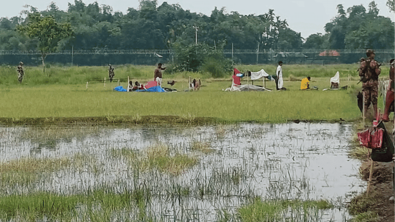 10 people stranded in open air for 59 hours despite two rounds flag meetings