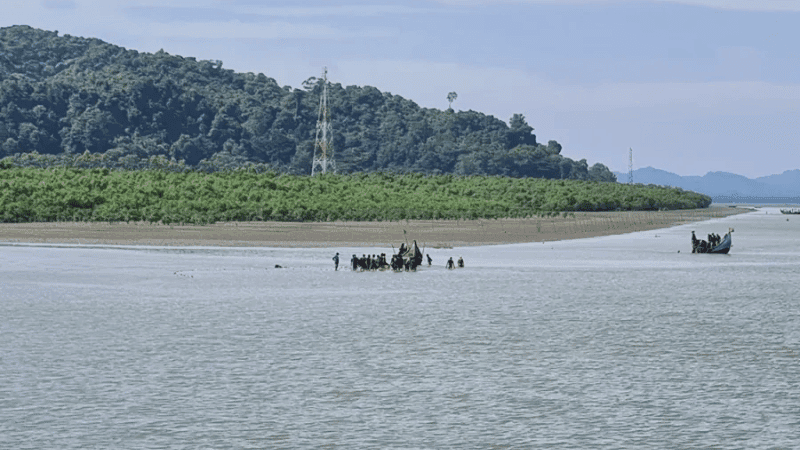 Arakan Army abducts 4 Bangladeshi fishermen from Naf River
