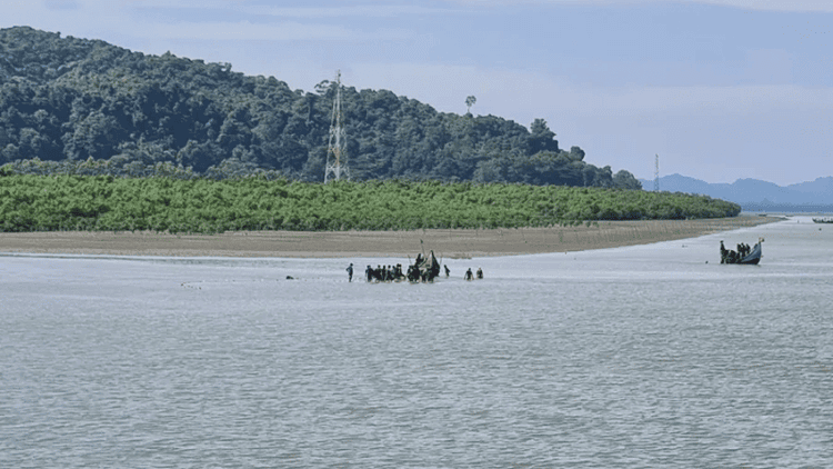 Arakan Army abducts 4 Bangladeshi fishermen from Naf River