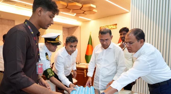 Vegetables to Polythene, Banana to Tin: PM on the side of young innovator