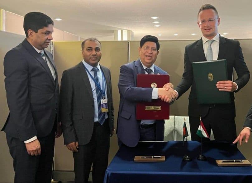 Bangladesh, Hungary ink 3 instruments