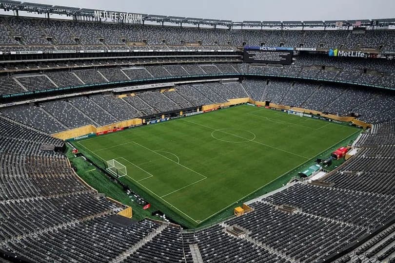 Wildfire smoke shrouds World Cup final venue, match concerns mount