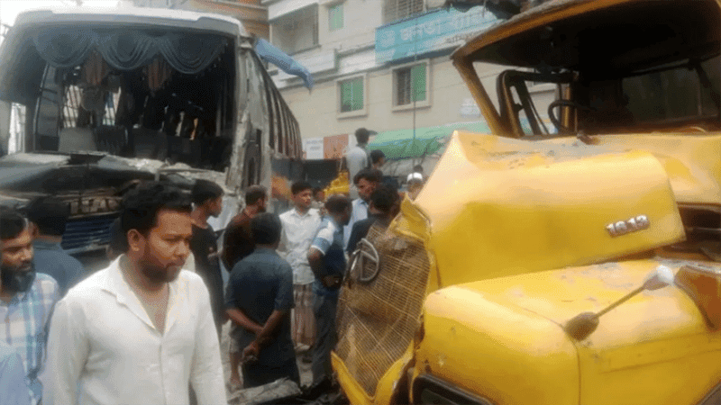 2 killed in bus-truck collision in Tangail