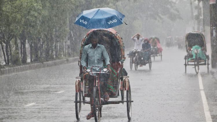 Thunderstorms likely in Dhaka, heavy rain in seven divisions