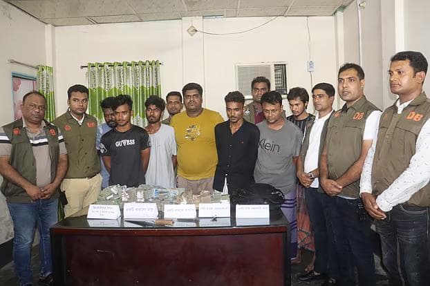 7 arrested over Nagad agent’s money robbery in Jashore, money recovered