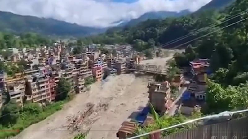 Nearly 400 tourists missing in devastating Nepal flood