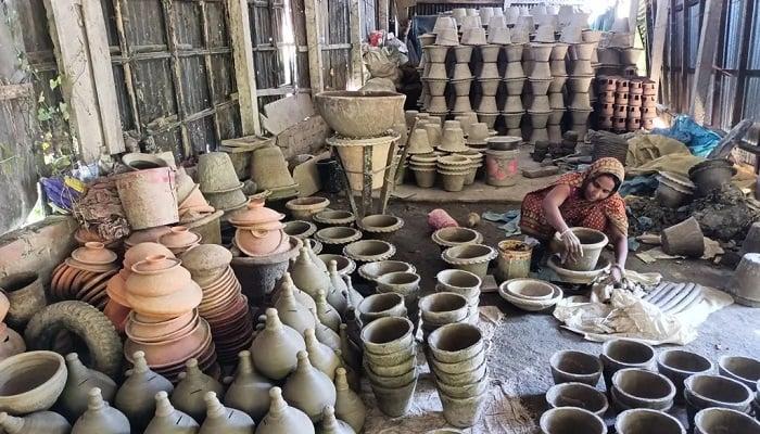 Sylhet potters busy crafting clay ornaments for Paush Sankranti