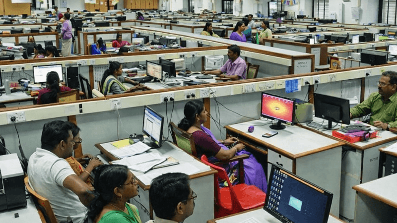 Ramadan office, court, and bank timings take effect from today