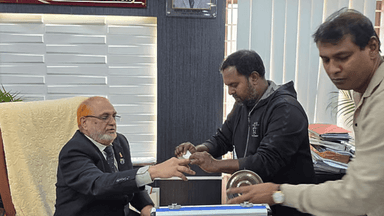 Clash between teacher groups leaves several injured at SAU