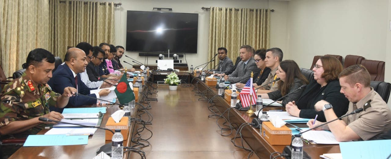 Dhaka, Washington agree to work together in     maritime security matters