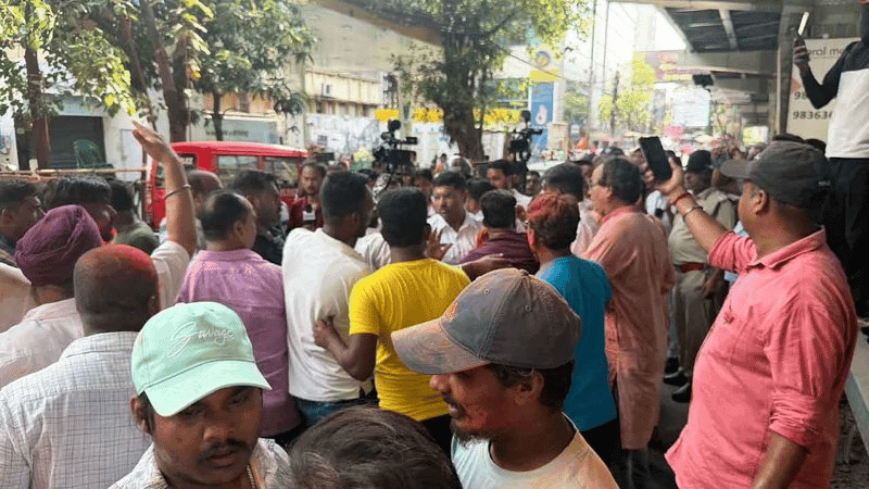 'Chor' slogans target Mamata's convoy as clashes erupt between BJP-TMC