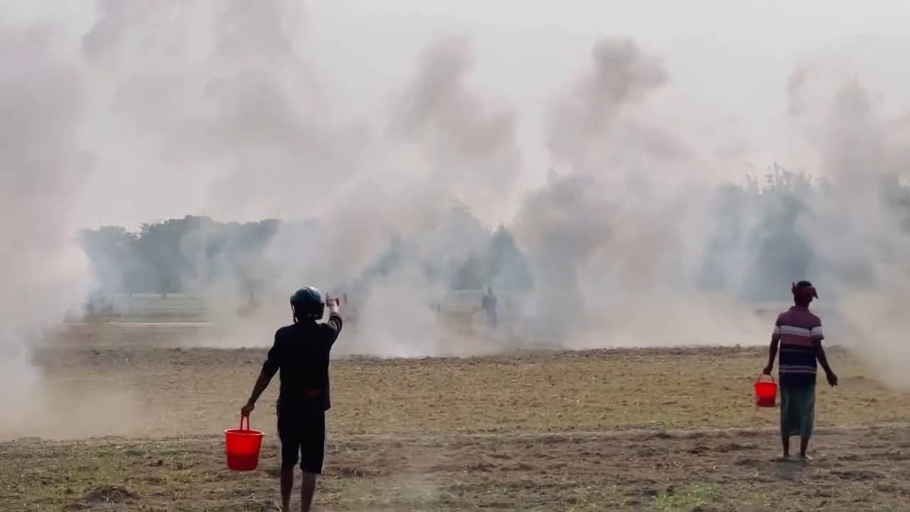 Two groups clash in Shariatpur, over 100 crude bombs exploded