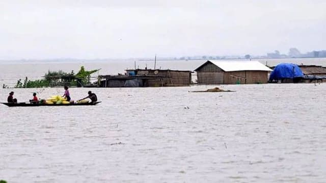 আসামে বন্যা, মৃতের সংখ্যা বেড়ে ৭৮