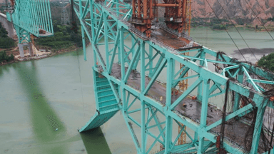 10 killed, 4 missing after bridge collapse in China