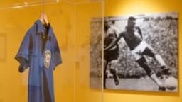 Pelé's iconic 1958 World Cup final jersey sells for $4.9mn at auction