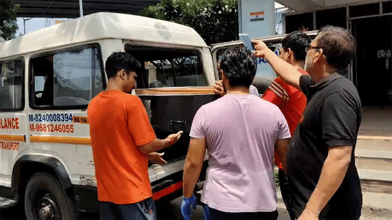 Kolkata hotel fire: One body arrives, five more to arrive through Benapole