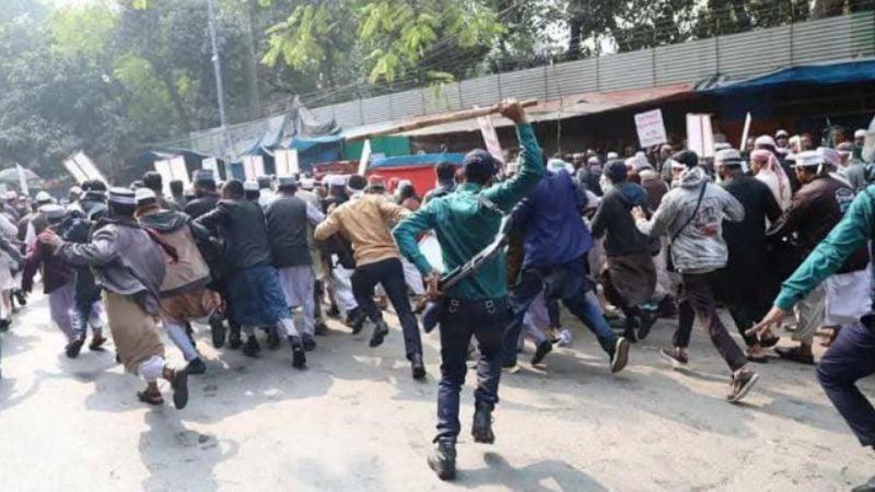 Police charge baton, water cannon on madrasa teachers in Shahbagh