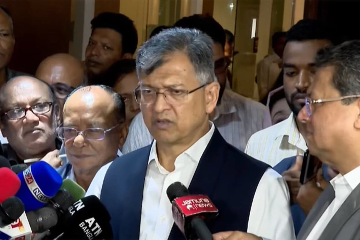 Benazir may have passport of another country: Home Minister