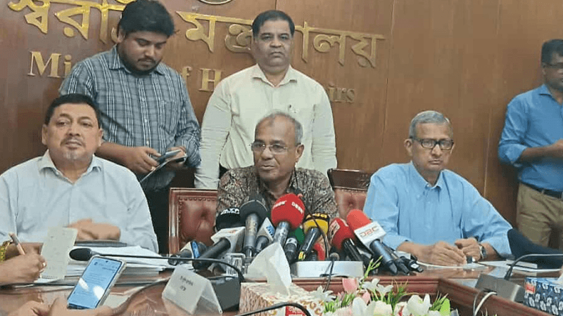 Idols must be immersed forming a single line: Home Adviser