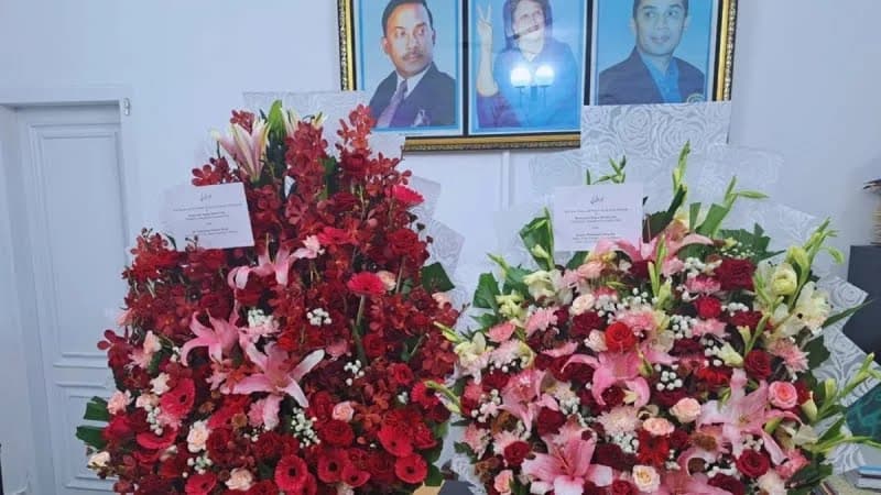 Pakistan PM sends bouquets for Khaleda Zia, wishes quick recovery