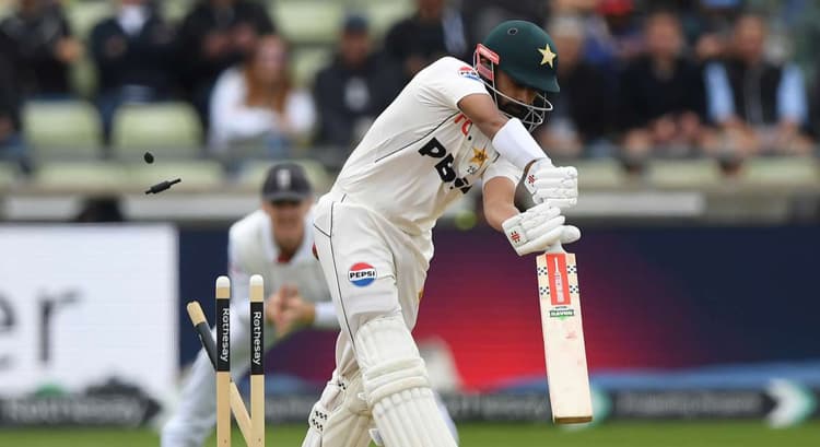 Pakistan bowled out for 133 despite dropping seven players