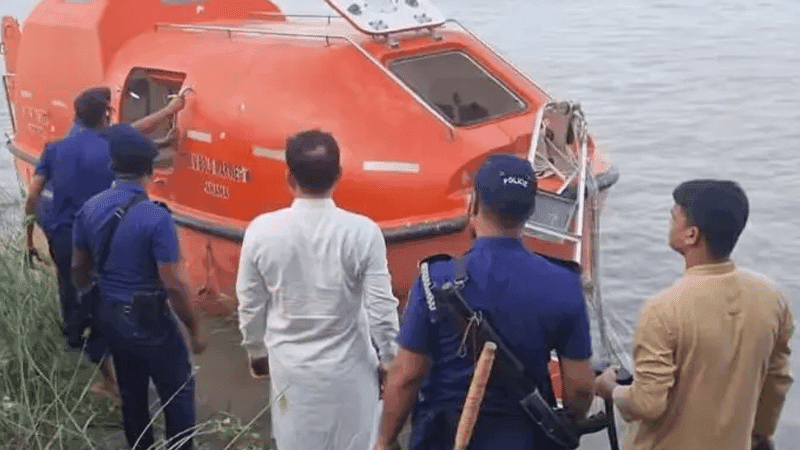 Youth shot while 'riding' speedboat in Padma