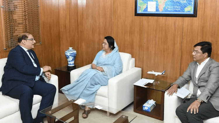 Pakistan keen to launch Dhaka-Lahore flight route