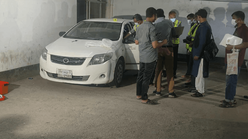 2 bodies recovered from private car in Dhaka